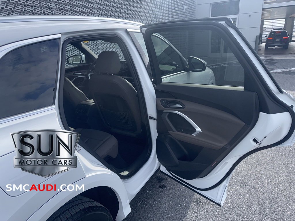 Used 2025 Audi Q5 2.0T Premium w/ Convenience Package image 9