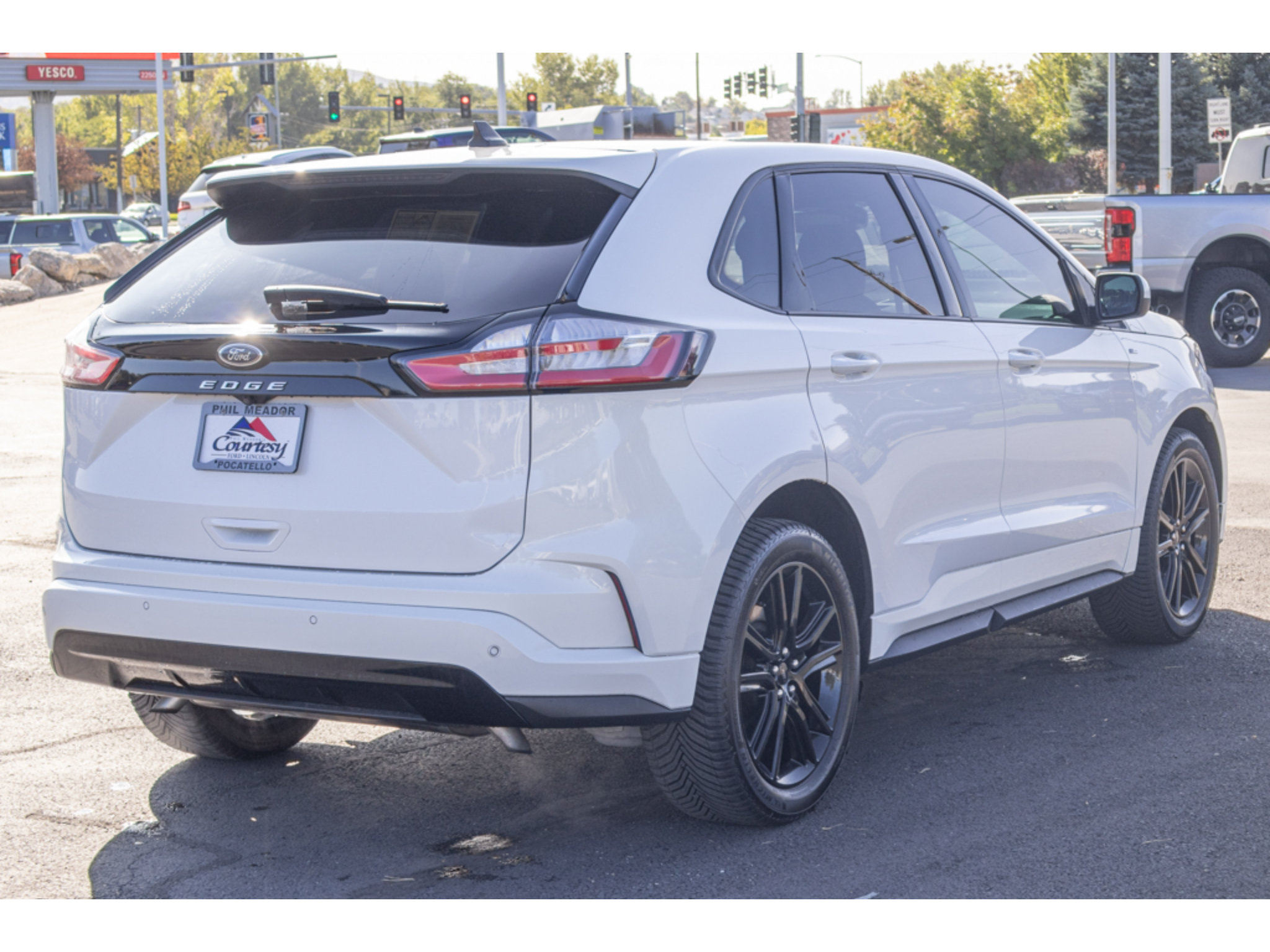 Used 2022 Ford Edge ST-Line AWD/4WD image 3