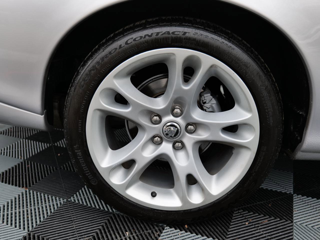 Used 2004 Jaguar XK8 Coupe image 82