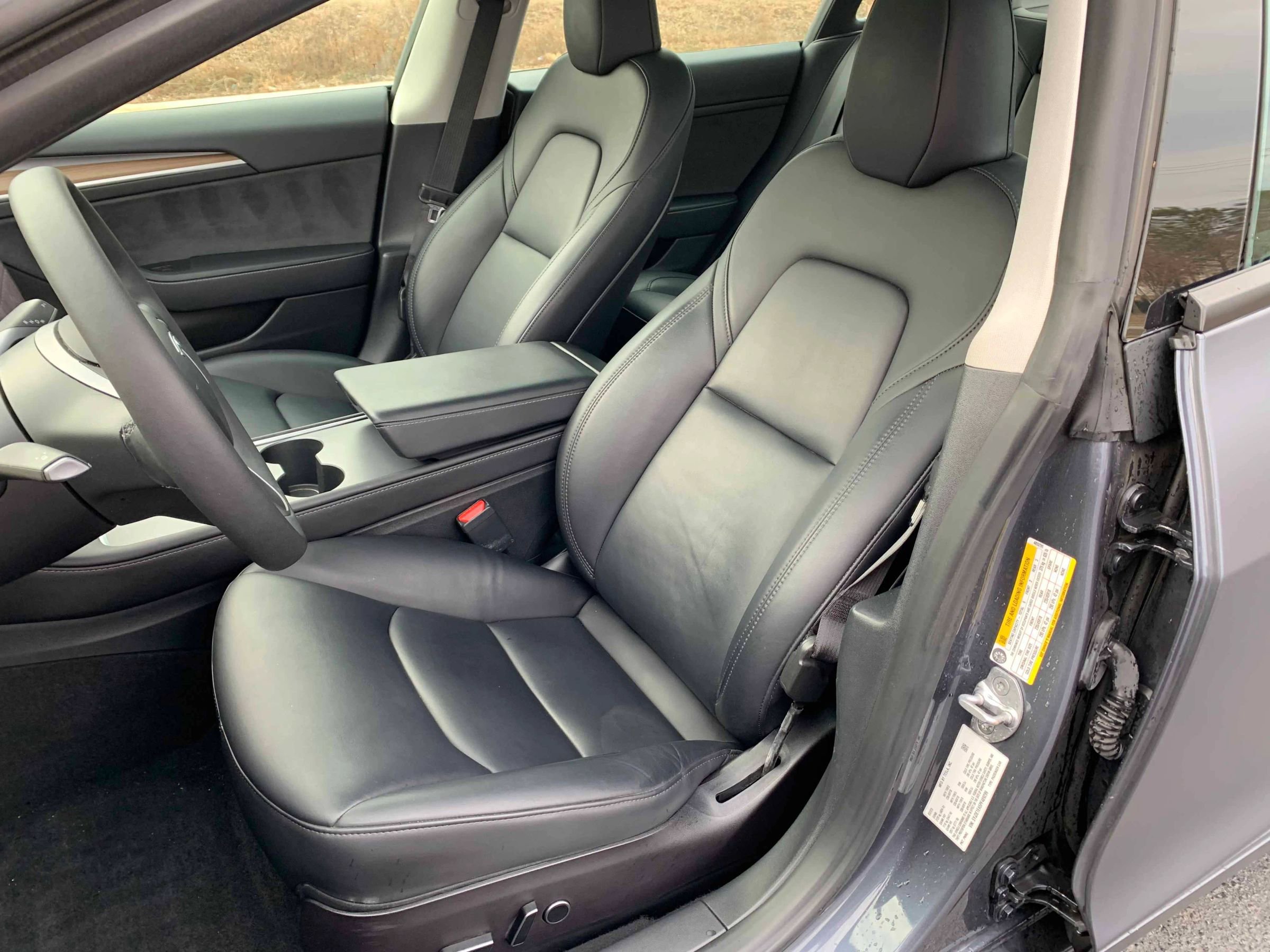 Used 2023 Tesla Model 3 Standard Range image 2