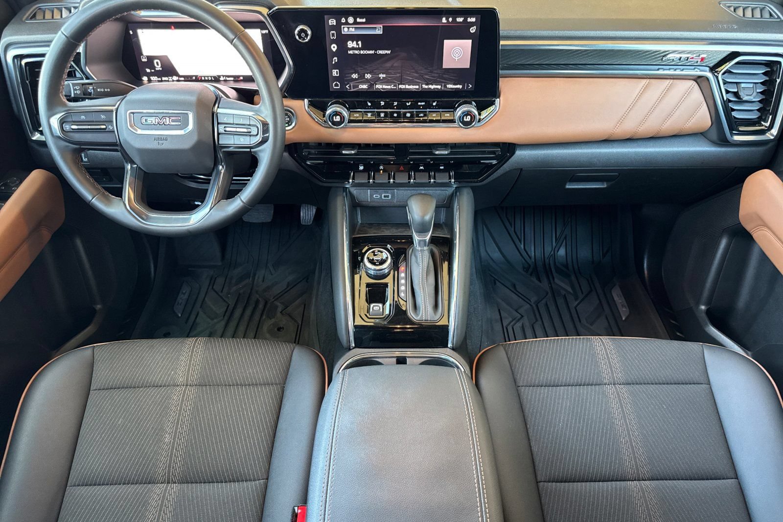 Certified 2025 GMC Canyon AT4 AWD/4WD image 14