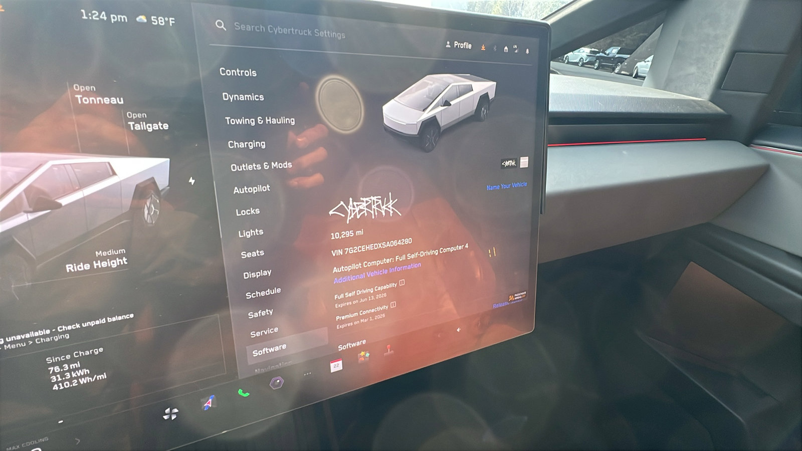 Used 2025 Tesla Cybertruck AWD Crew Cab image 28