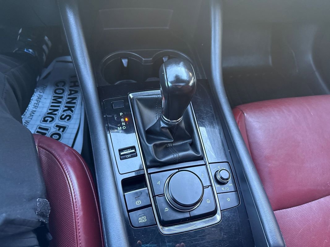 Used 2021 MAZDA MAZDA3 Hatchback w/Premium Plus Pkg image 22