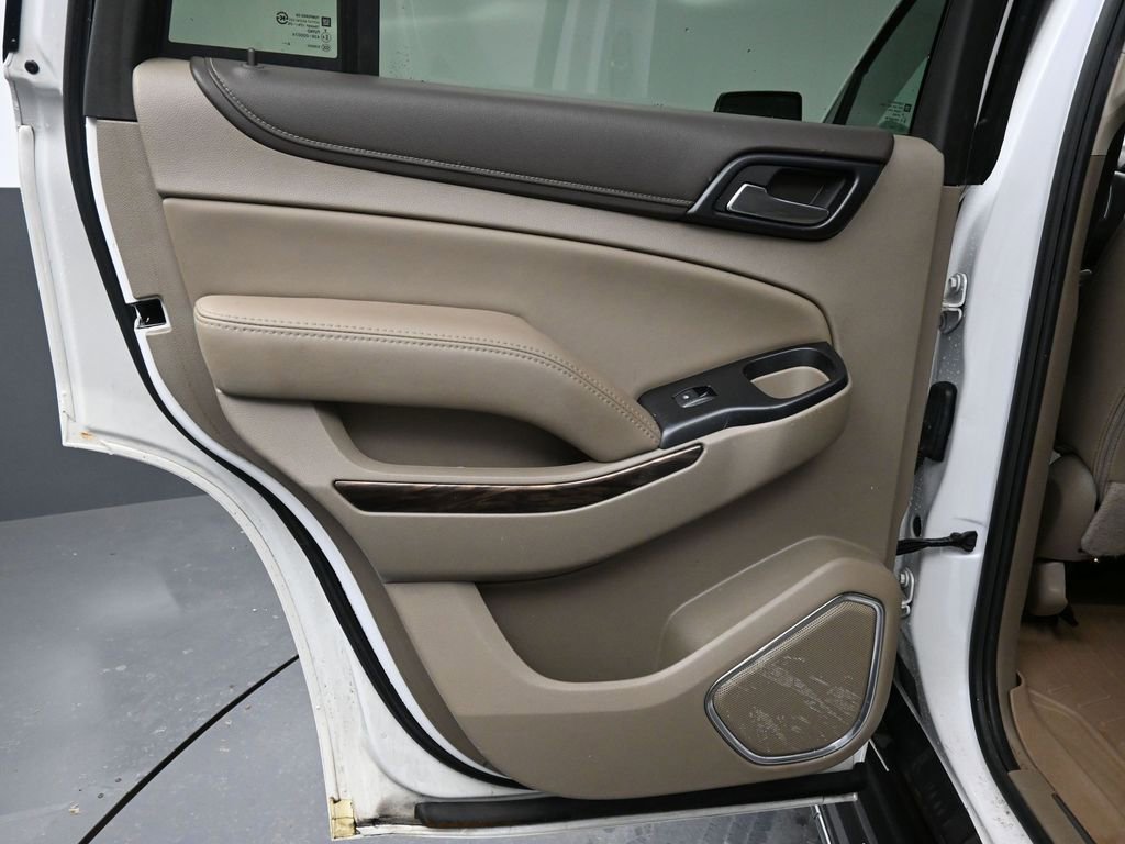 Used 2017 GMC Yukon SLT image 28