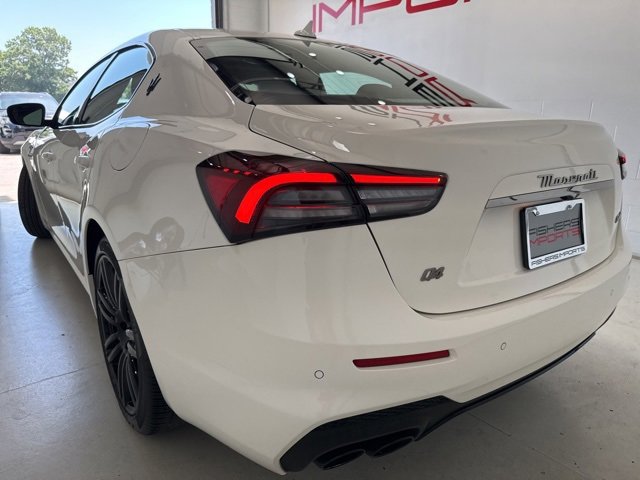 Used 2022 Maserati Ghibli Modena Q4 image 9