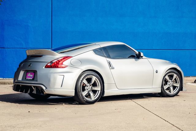 Used 2009 Nissan 370Z Coupe image 3