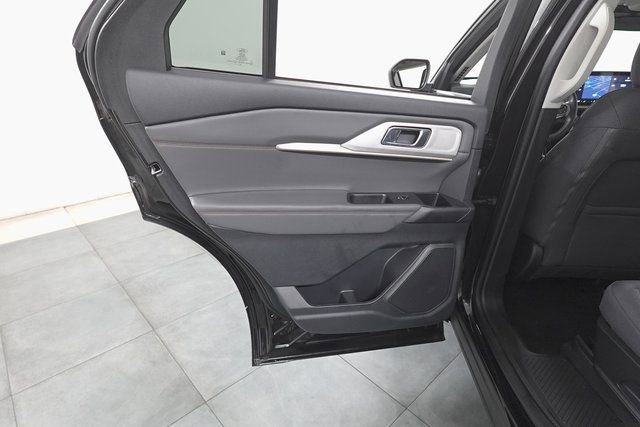 Certified 2025 Ford Explorer Active image 22