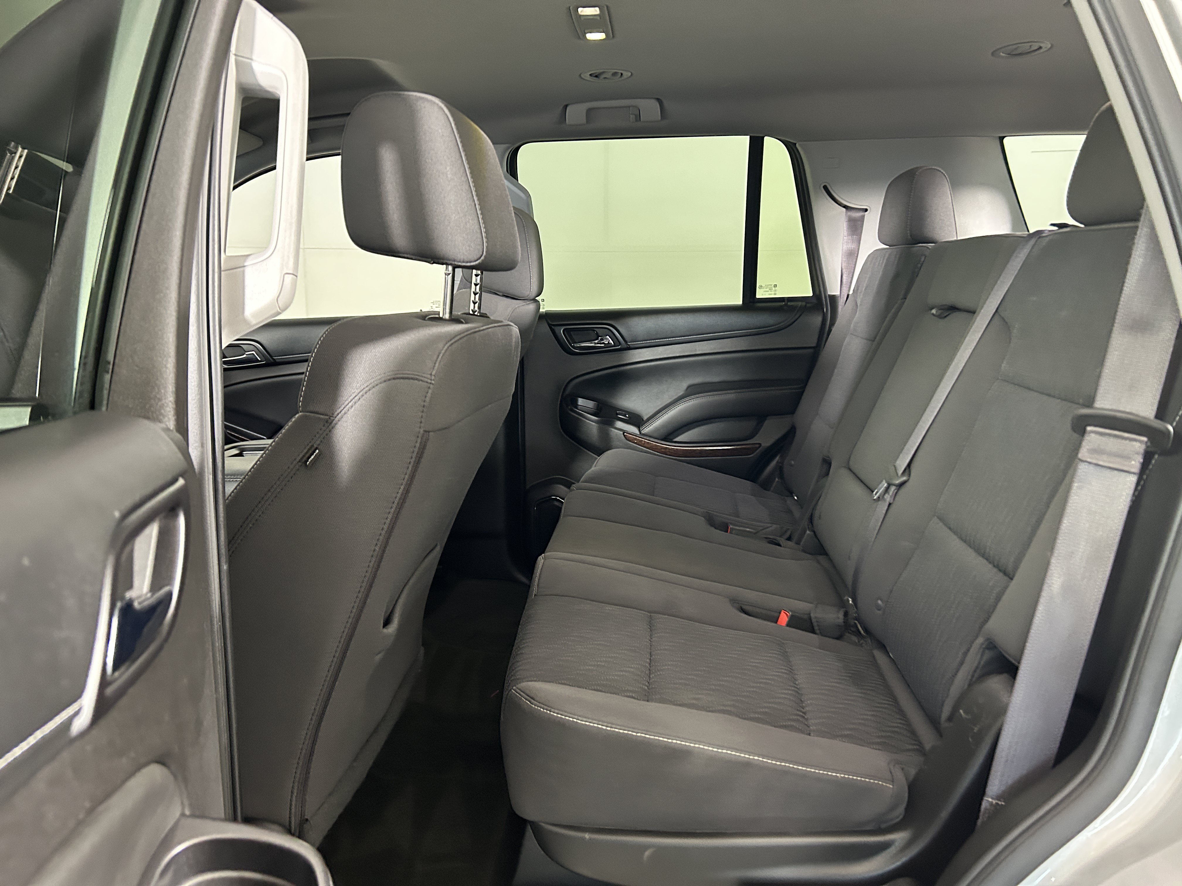Used 2016 GMC Yukon SLE w/ Convenience Package AWD/4WD image 23