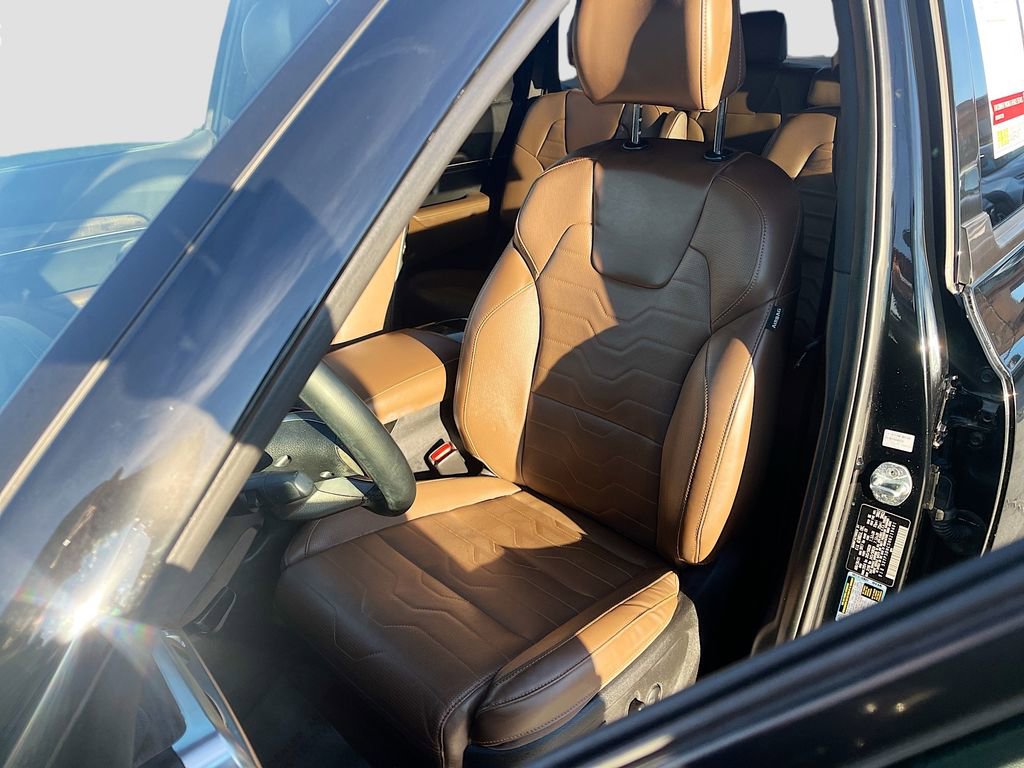 Used 2022 Kia Telluride SX w/ SX Prestige Package image 20