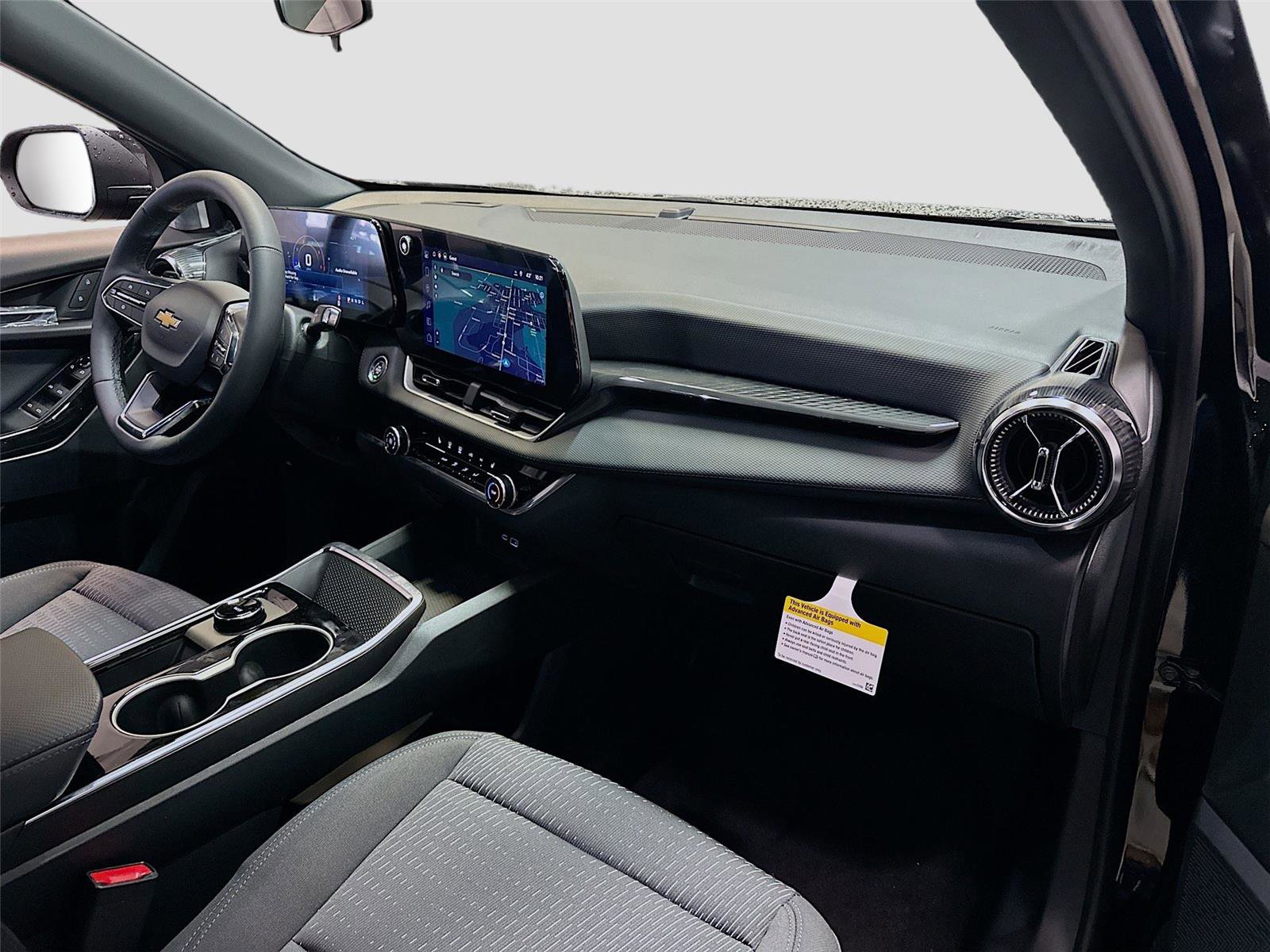 Used 2026 Chevrolet Equinox LT FWD image 32