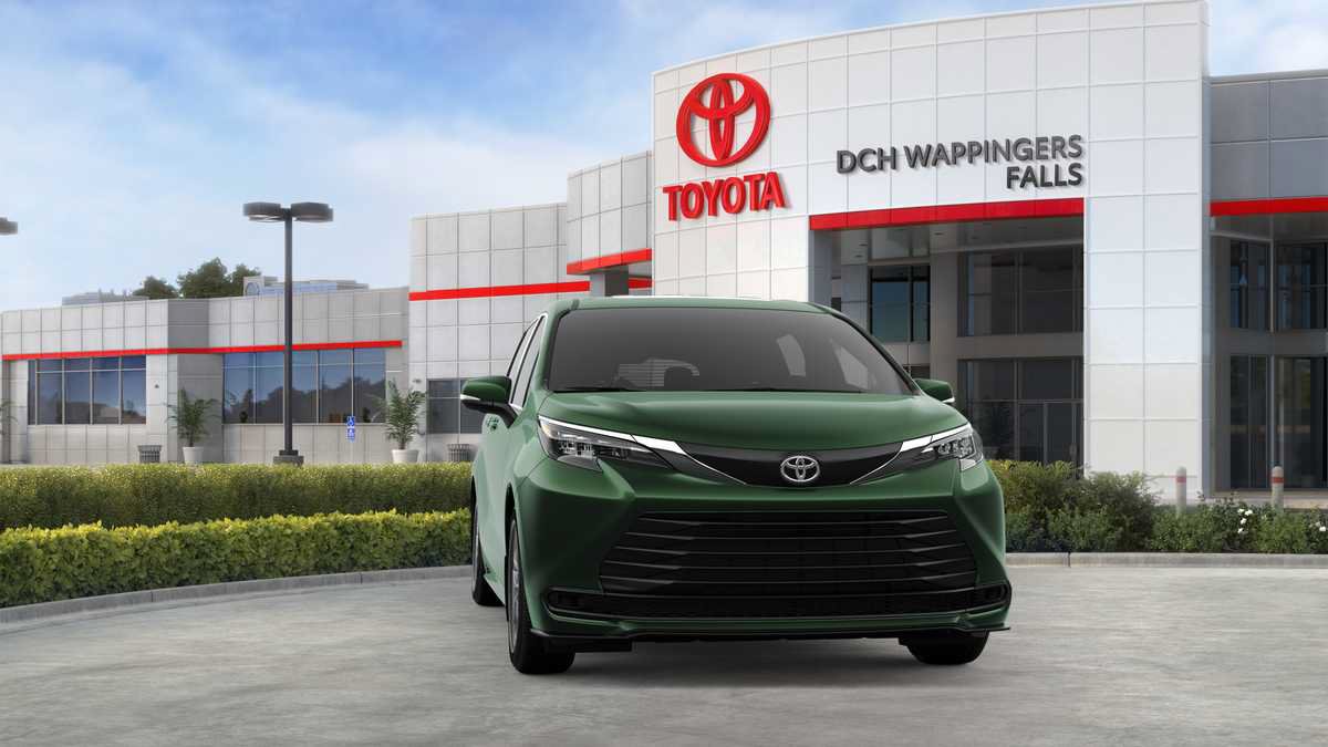 New 2026 Toyota Sienna LE AWD/4WD image 18