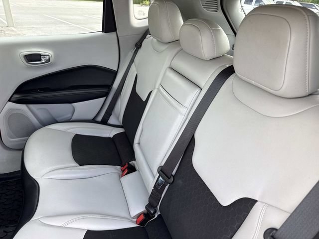 Used 2020 Jeep Compass Latitude FWD image 11