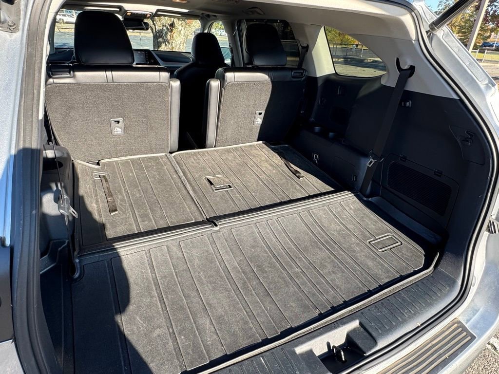 Used 2022 Toyota Highlander XLE image 36