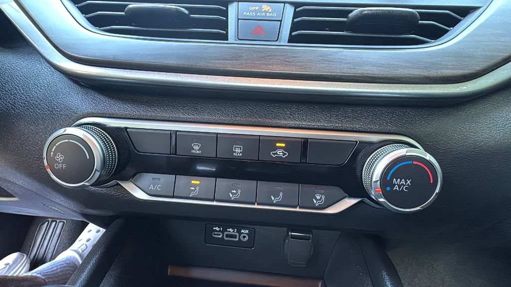 Used 2025 Nissan Altima 2.5 SV FWD image 22