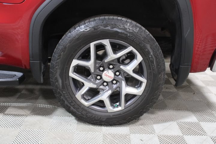 Used 2024 GMC Sierra 1500 SLT w/ SLT Premium Plus Package AWD/4WD image 44