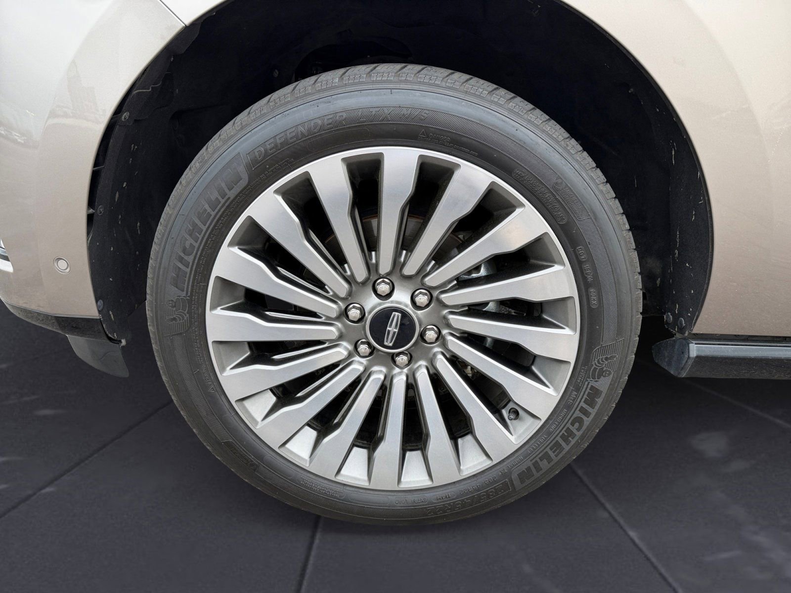 Used 2020 Lincoln Navigator Reserve w/ Luxury Package AWD/4WD image 14