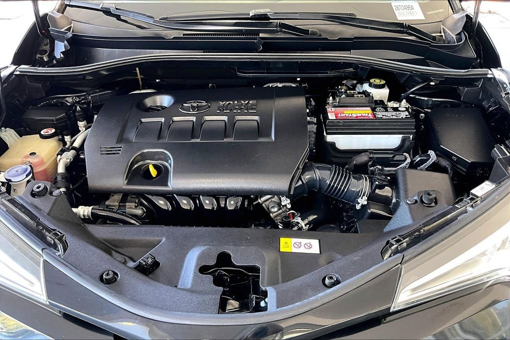 Used 2018 Toyota C-HR XLE FWD image 30