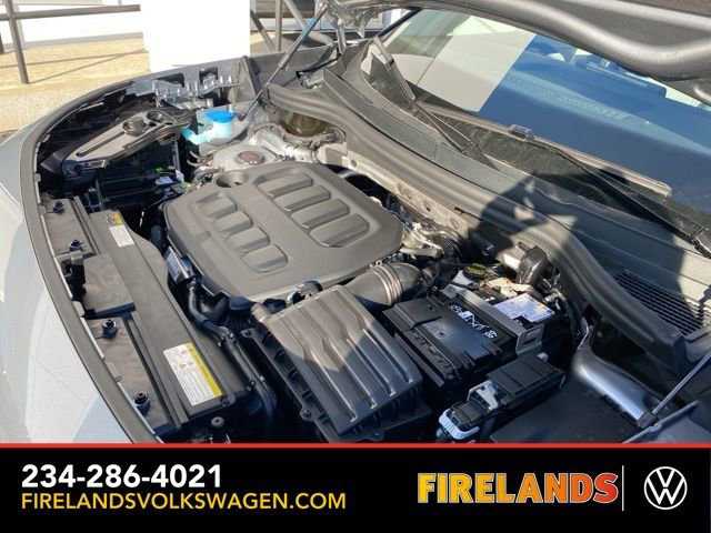 New 2025 Volkswagen Tiguan SE image 70