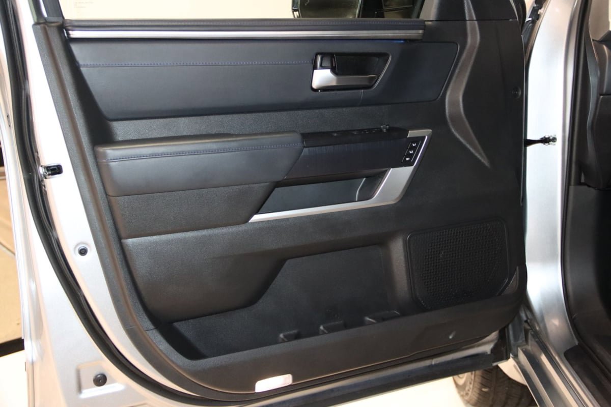 Used 2024 Toyota Tundra Platinum AWD/4WD image 33