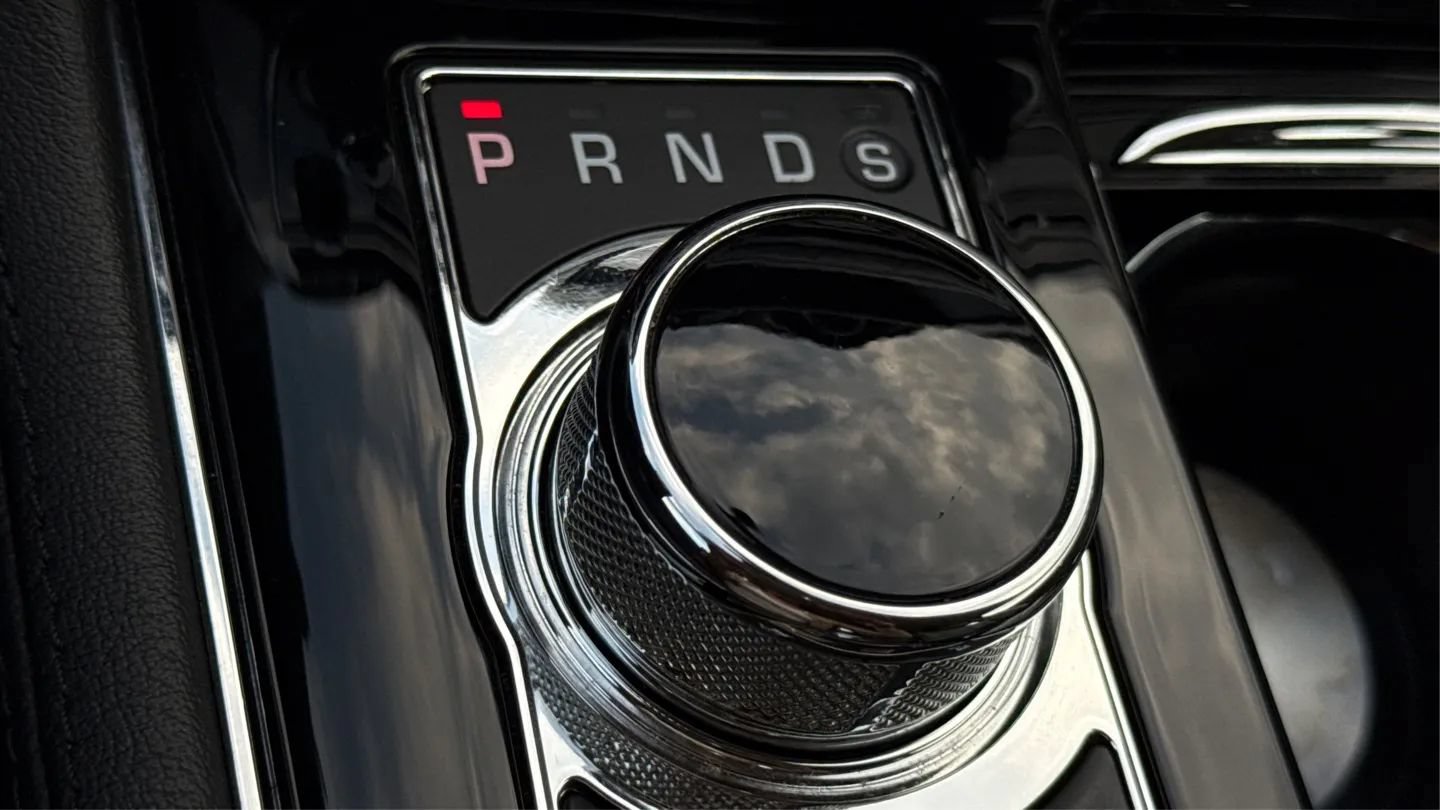 Used 2016 Jaguar XJ R-Sport RWD image 37