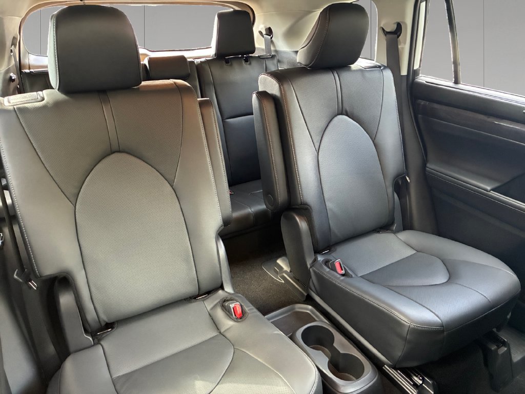 New 2026 Toyota Highlander Limited AWD/4WD image 19