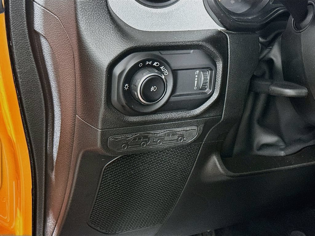 Certified 2025 Jeep Wrangler Sport AWD/4WD image 18