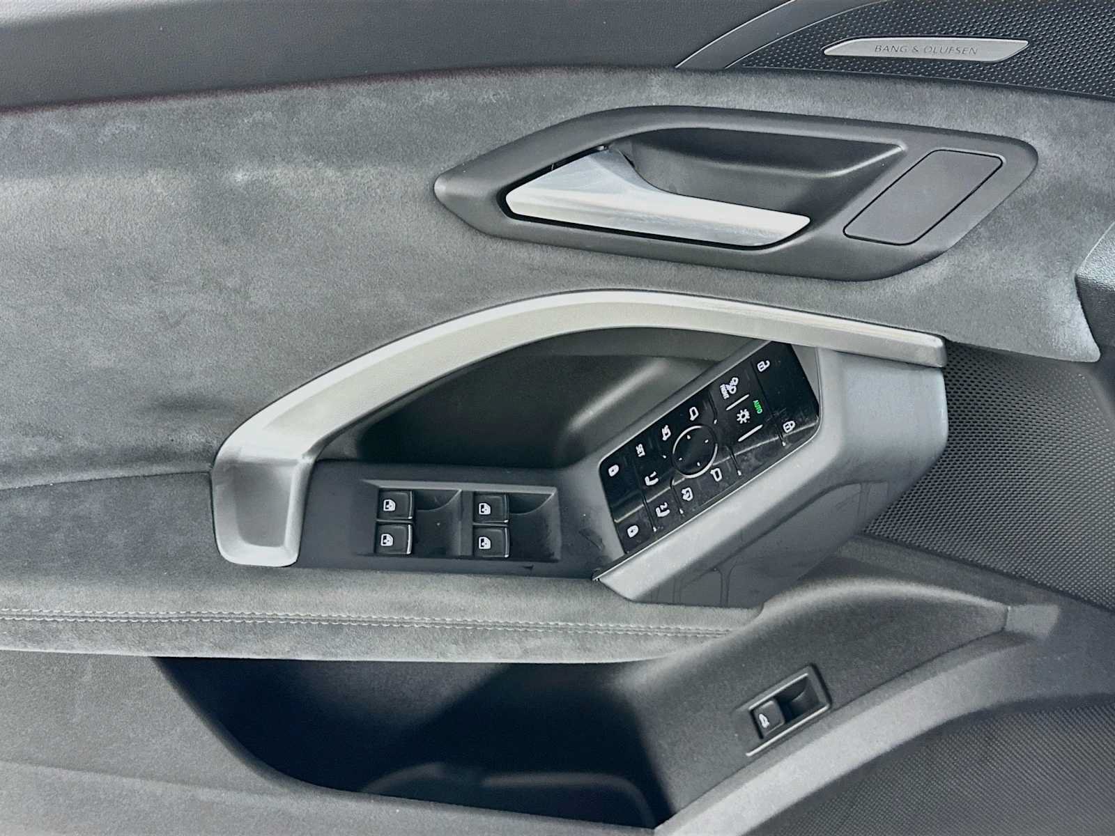 New 2026 Audi SQ5 Premium Plus AWD/4WD image 16
