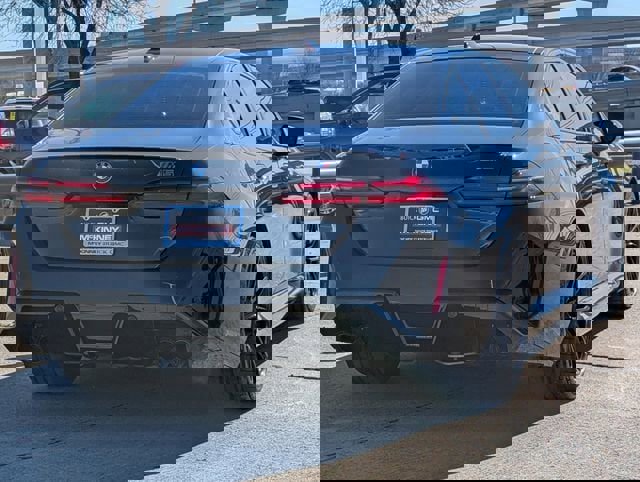 Used 2026 BMW M5 w/ Executive Package image 4