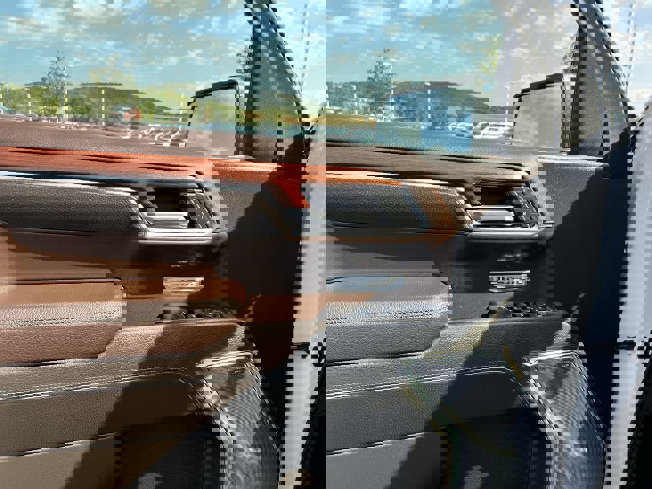 Used 2023 GMC Sierra 1500 Denali w/ Technology Package image 23