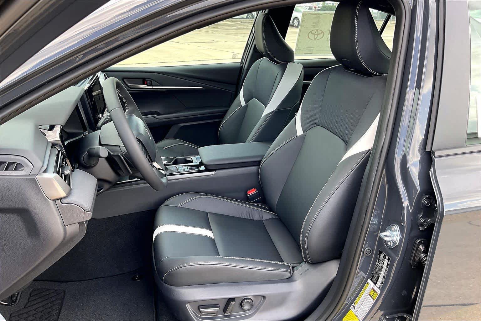 Certified 2026 Toyota Camry SE FWD image 9