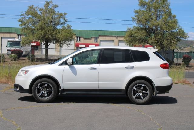 Used 2011 Subaru Tribeca Limited AWD/4WD image 3