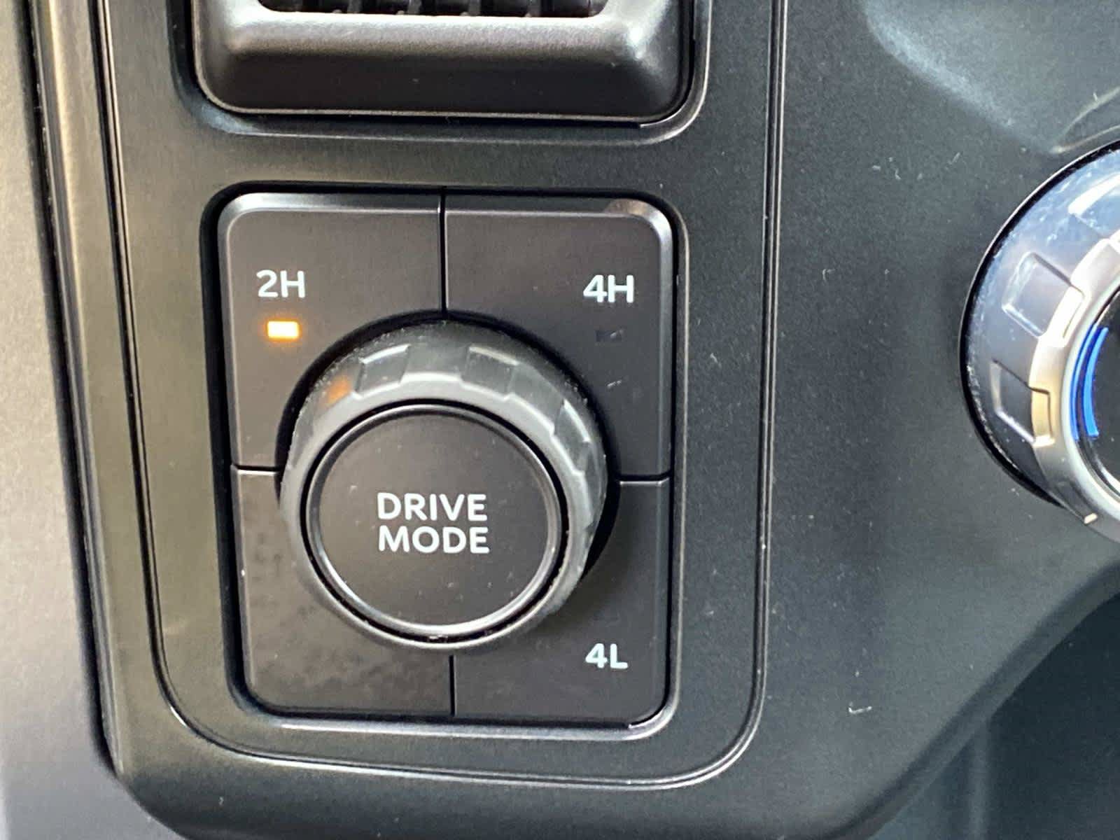 Used 2025 Ford F150 XLT w/ Equipment Group 301A Standard AWD/4WD image 18