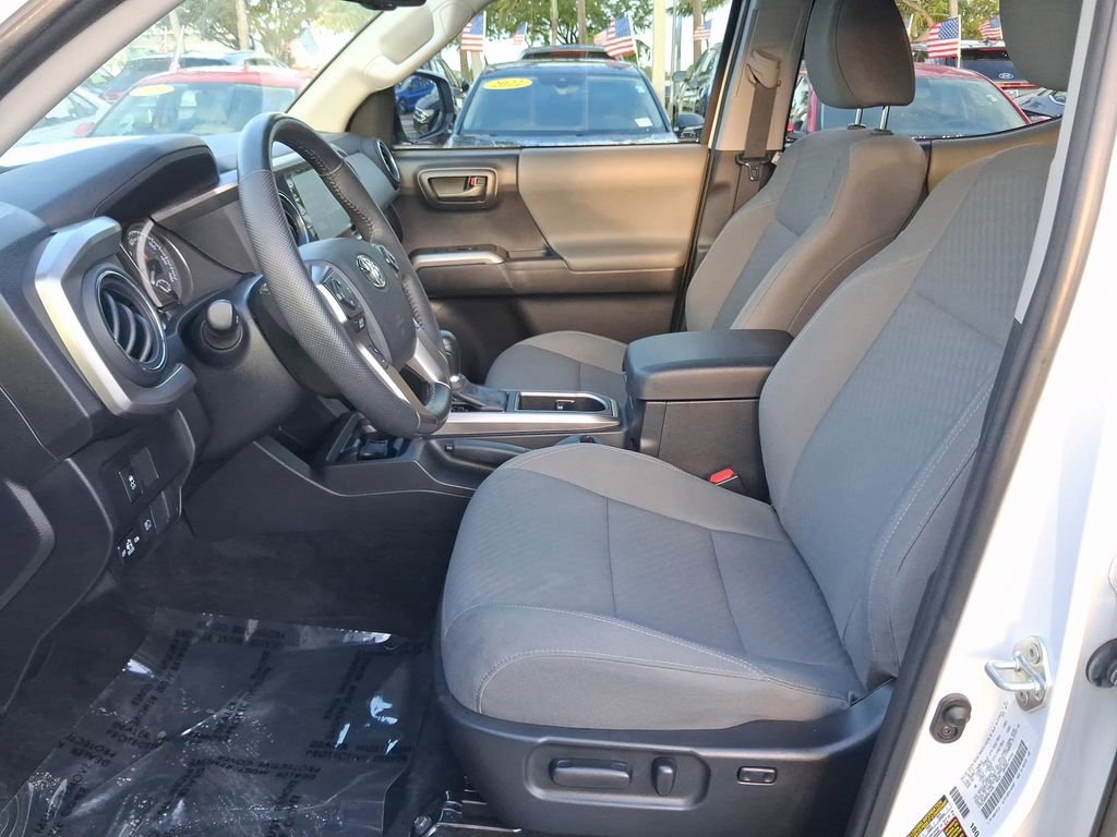 Used 2023 Toyota Tacoma SR5 AWD/4WD image 14