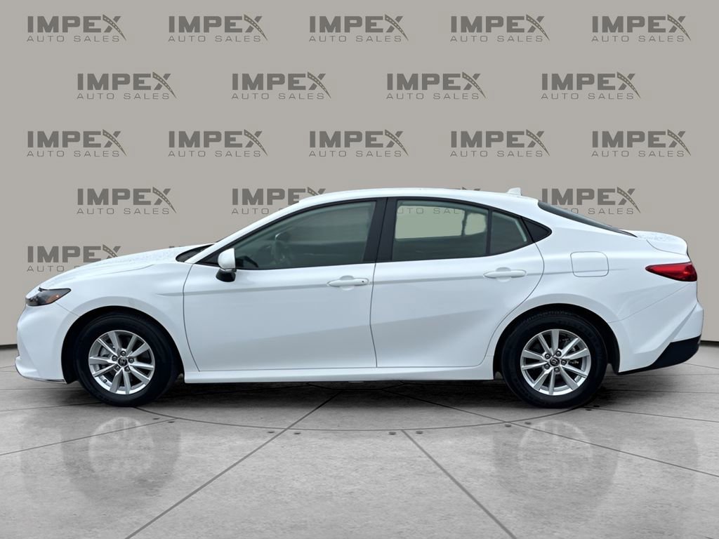 Used 2025 Toyota Camry LE FWD image 2