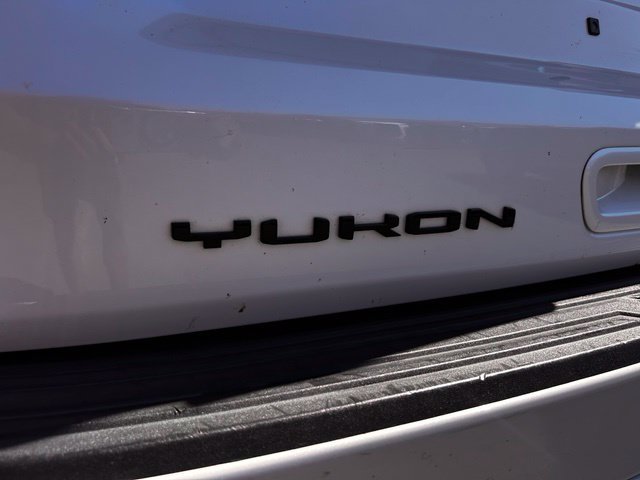 Used 2023 GMC Yukon XL Denali AWD/4WD image 9