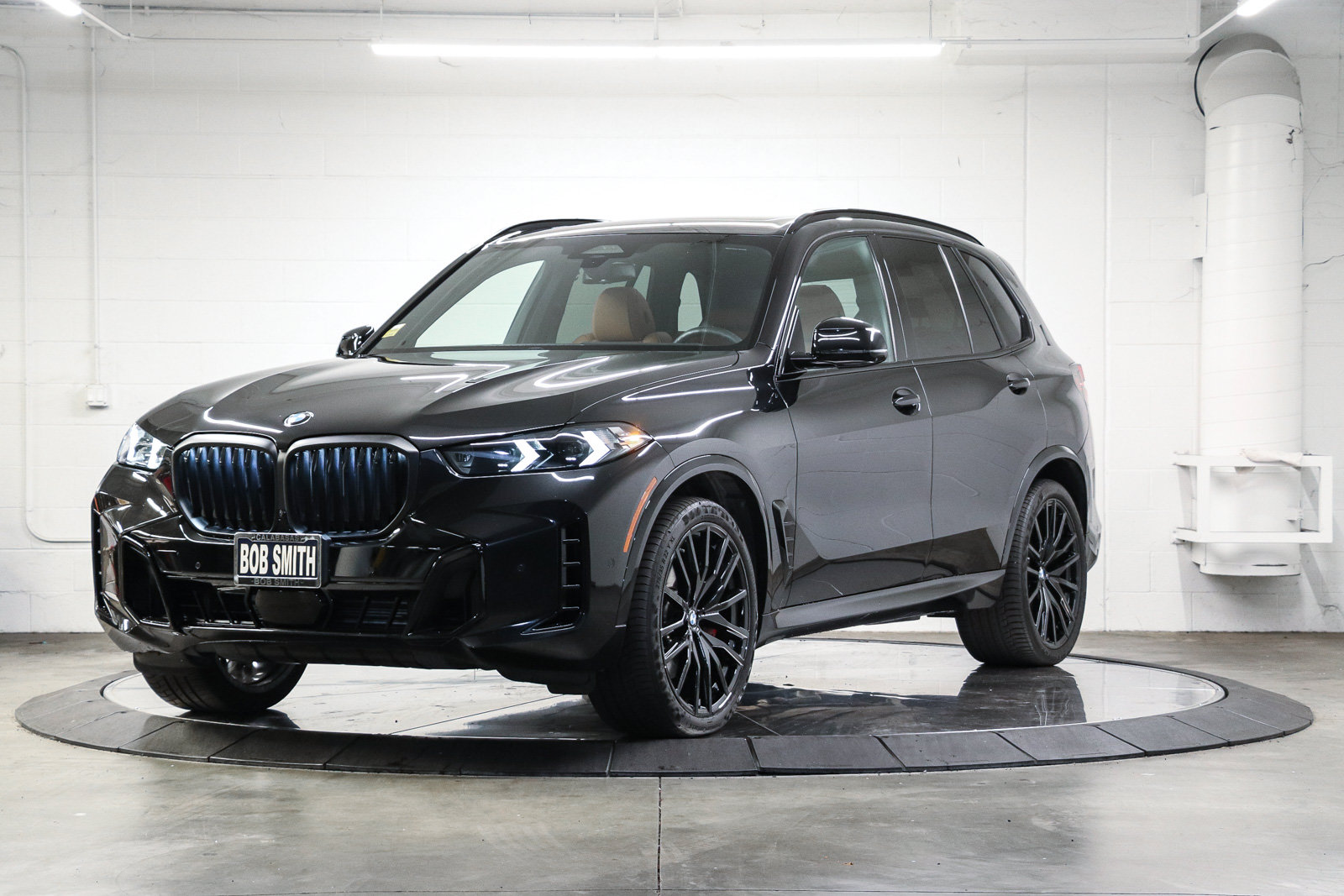 Used 2026 BMW X5 xDrive40i w/ M Sport Package AWD/4WD image 3