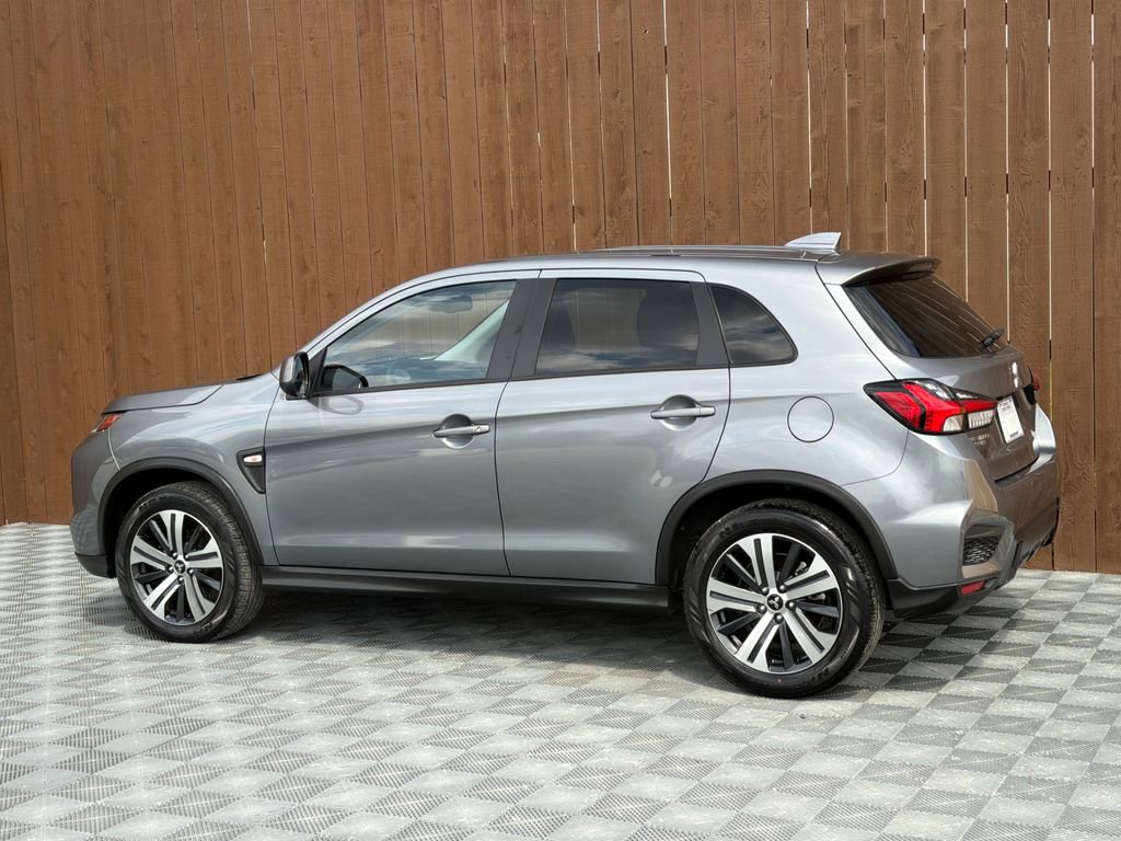 Used 2025 Mitsubishi Outlander Sport ES image 12