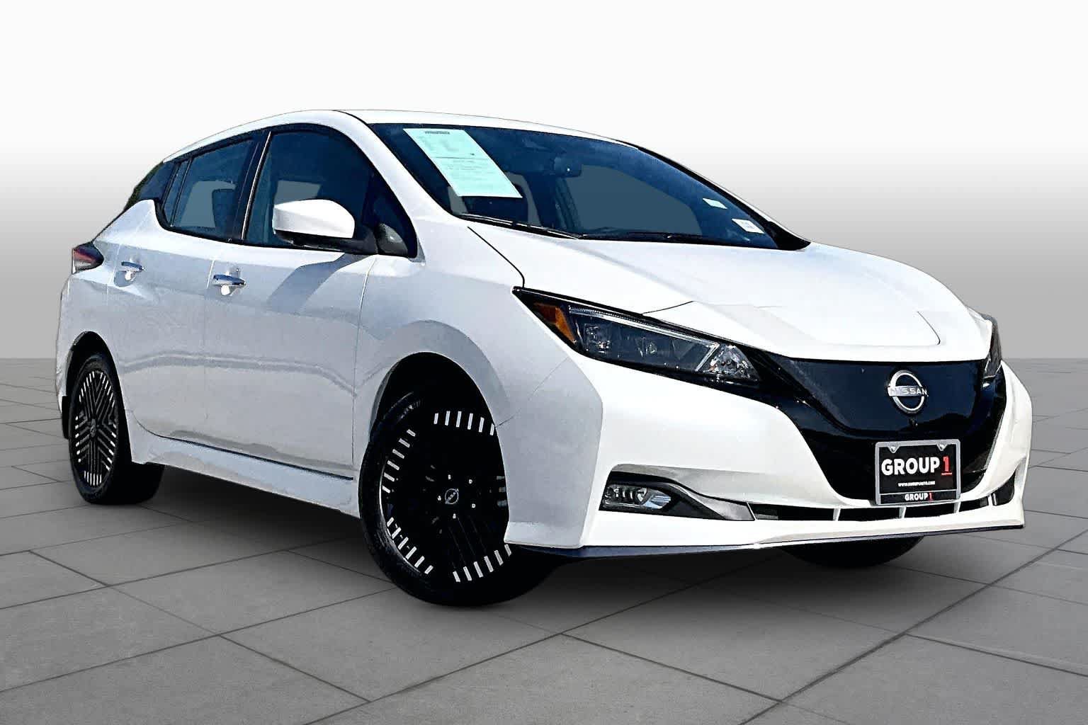 Used 2025 Nissan Leaf SV Plus FWD image 2