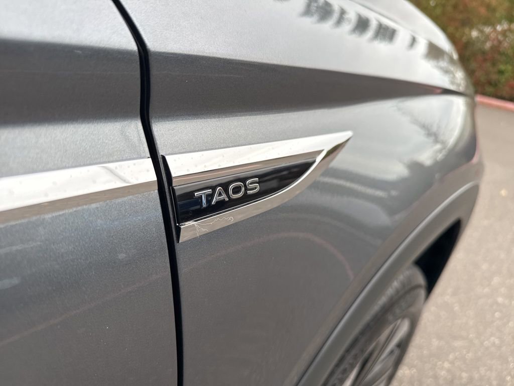 Used 2024 Volkswagen Taos SE image 10