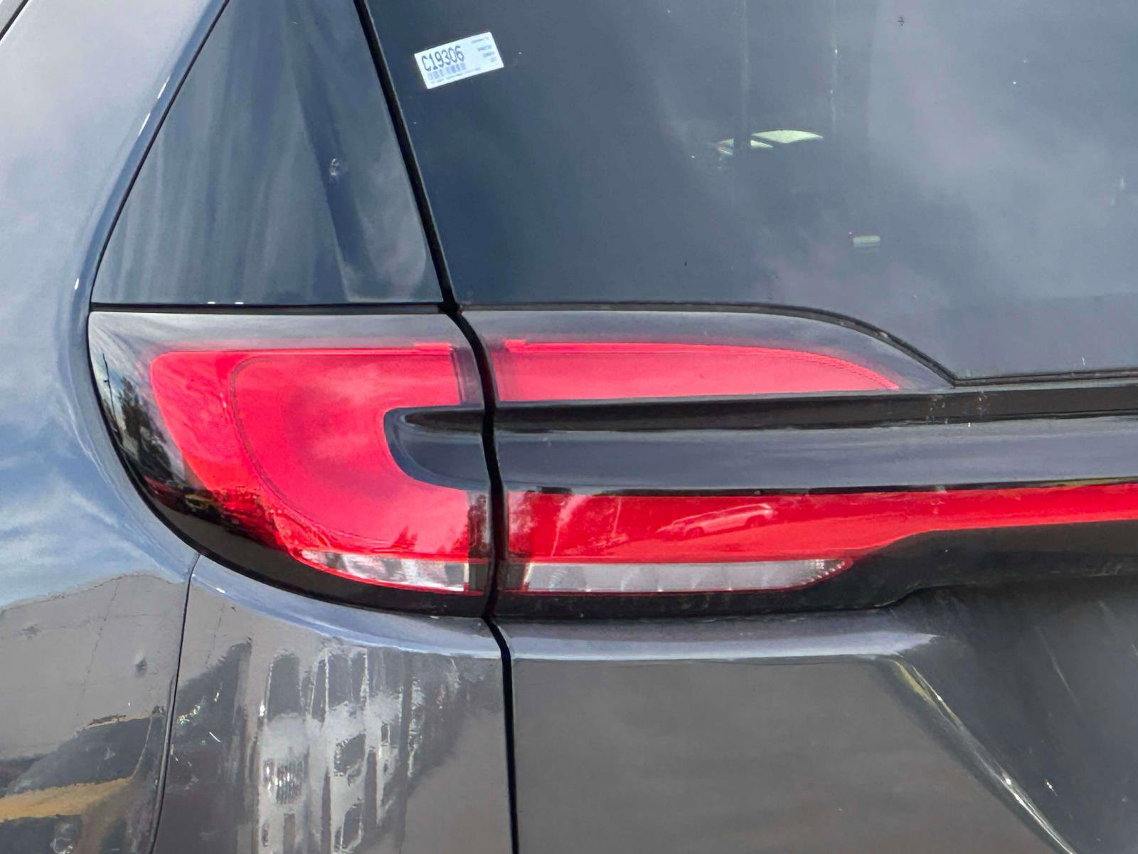 Used 2022 Chrysler Pacifica Limited w/ S Appearance Package image 9