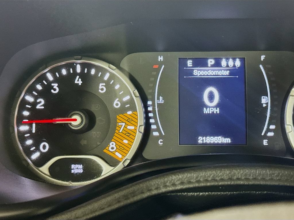 Used 2019 Jeep Renegade Altitude w/ Quick Order Package 2XM AWD/4WD image 16