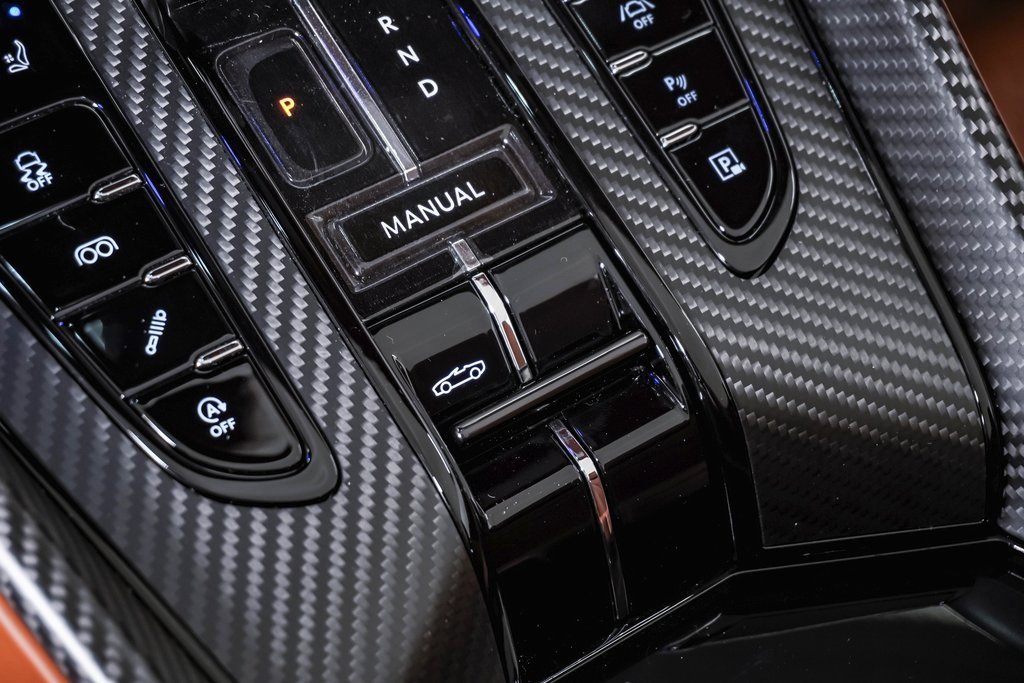 New 2025 Aston Martin DB12 Convertible image 31