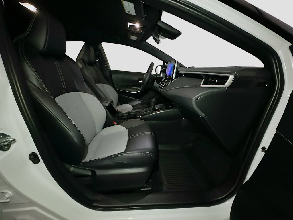 Certified 2025 Toyota Corolla XSE FWD image 35