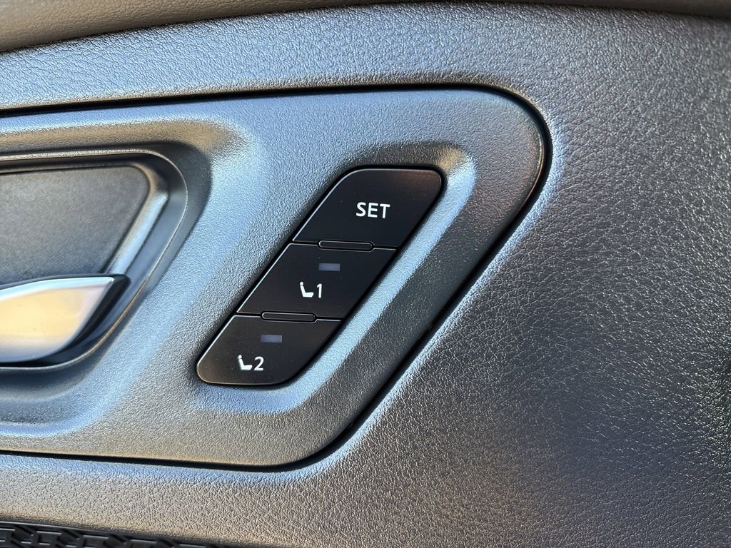 Used 2024 Nissan Ariya FWD image 12