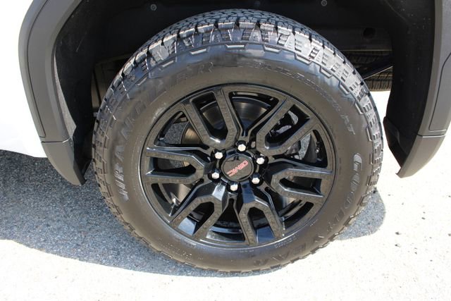 Used 2025 GMC Sierra 1500 Elevation w/ Preferred Package image 38