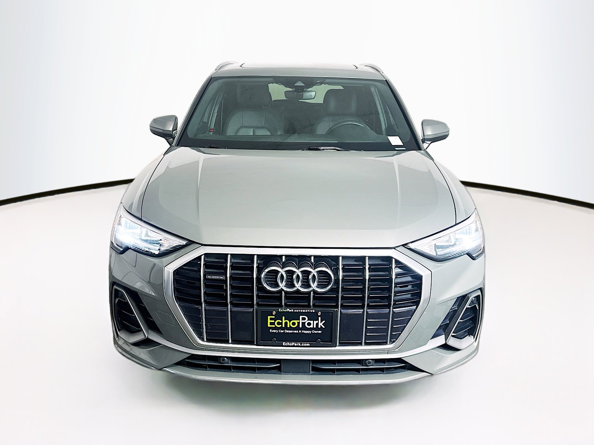 Used 2021 Audi Q3 2.0T Premium w/ Convenience Package image 2