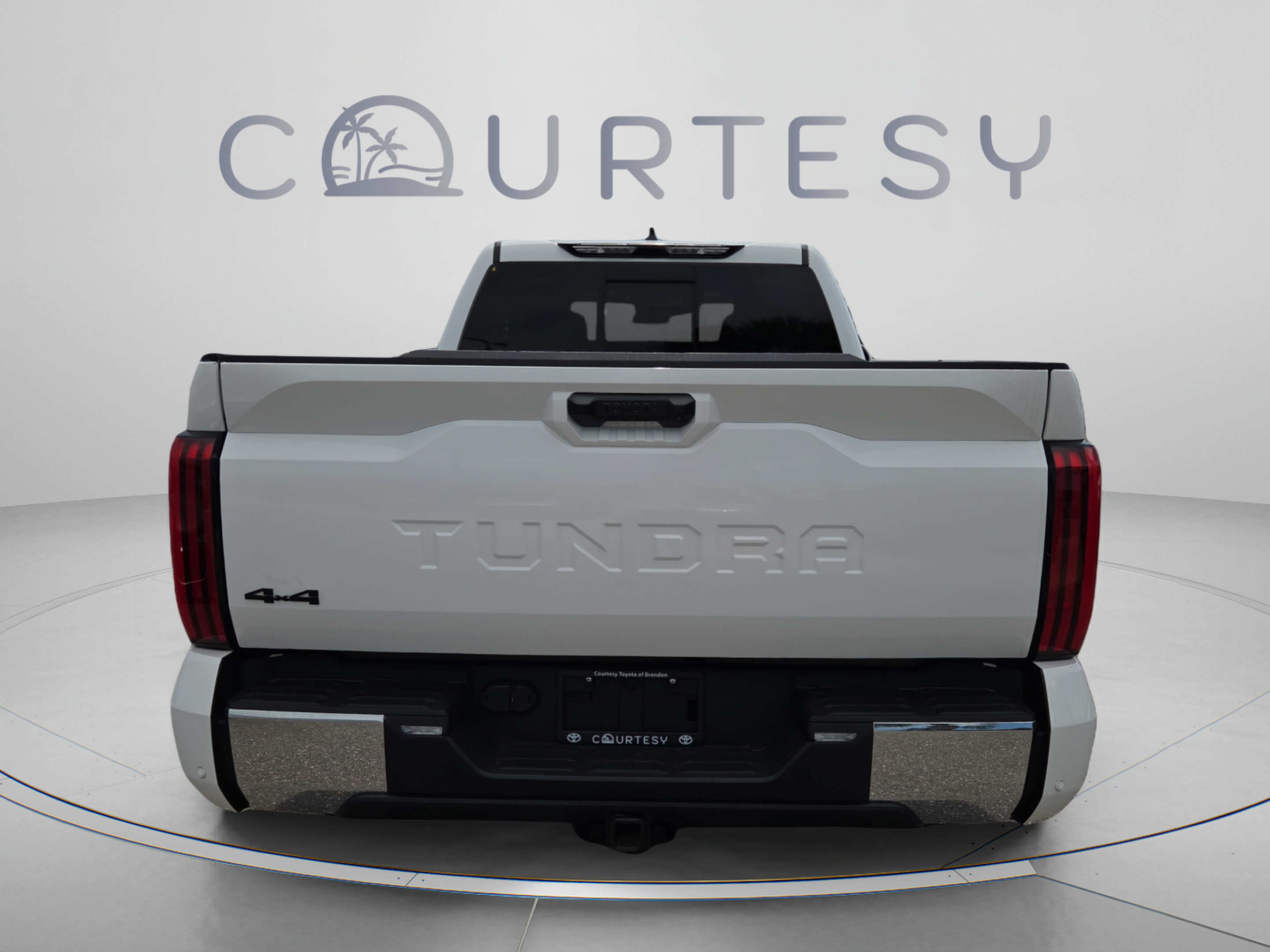Used 2022 Toyota Tundra SR5 w/ TRD Off-Road Package AWD/4WD image 4