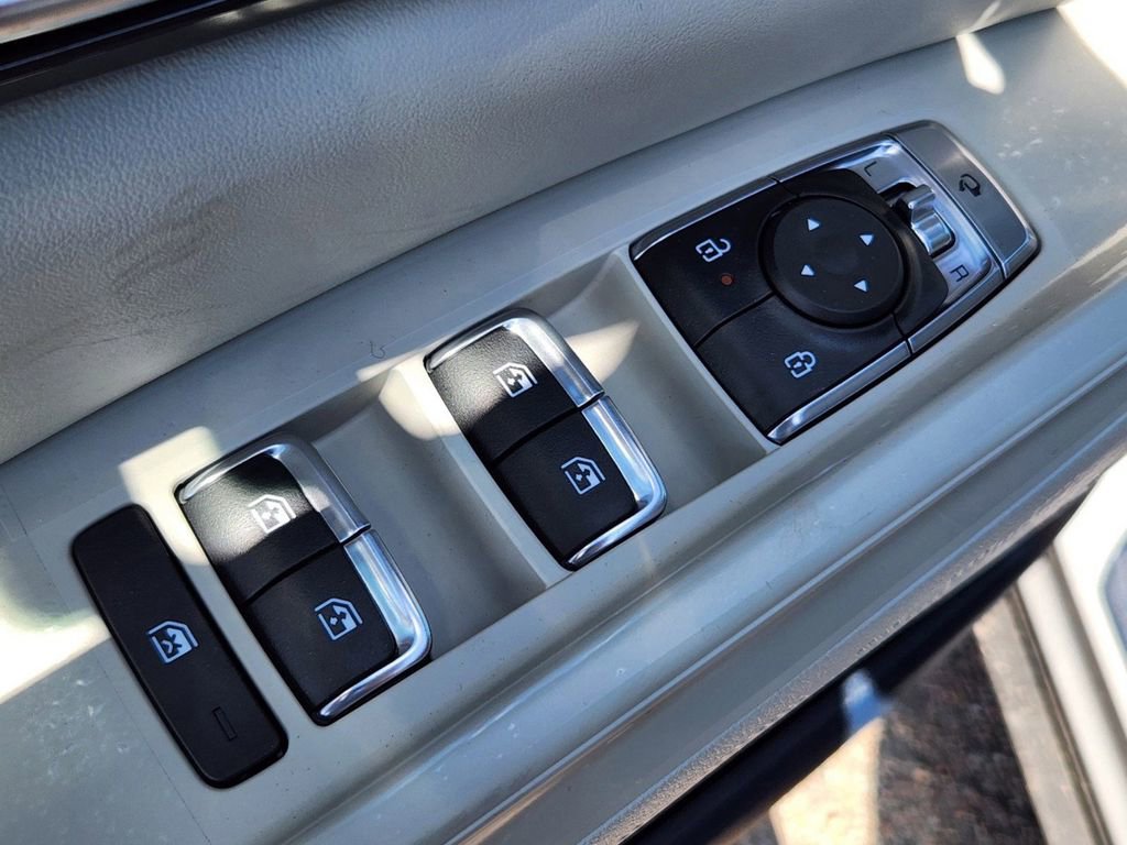 Certified 2025 Kia Carnival SX Prestige image 10