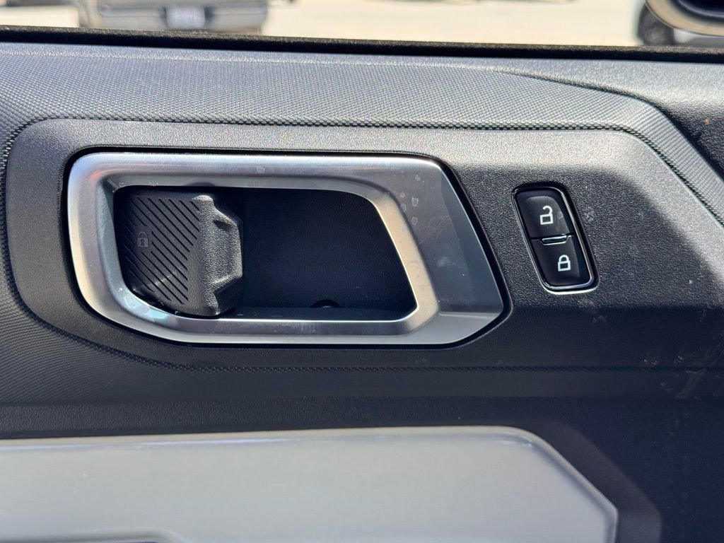 New 2026 Ford Bronco 2-Door AWD/4WD image 16