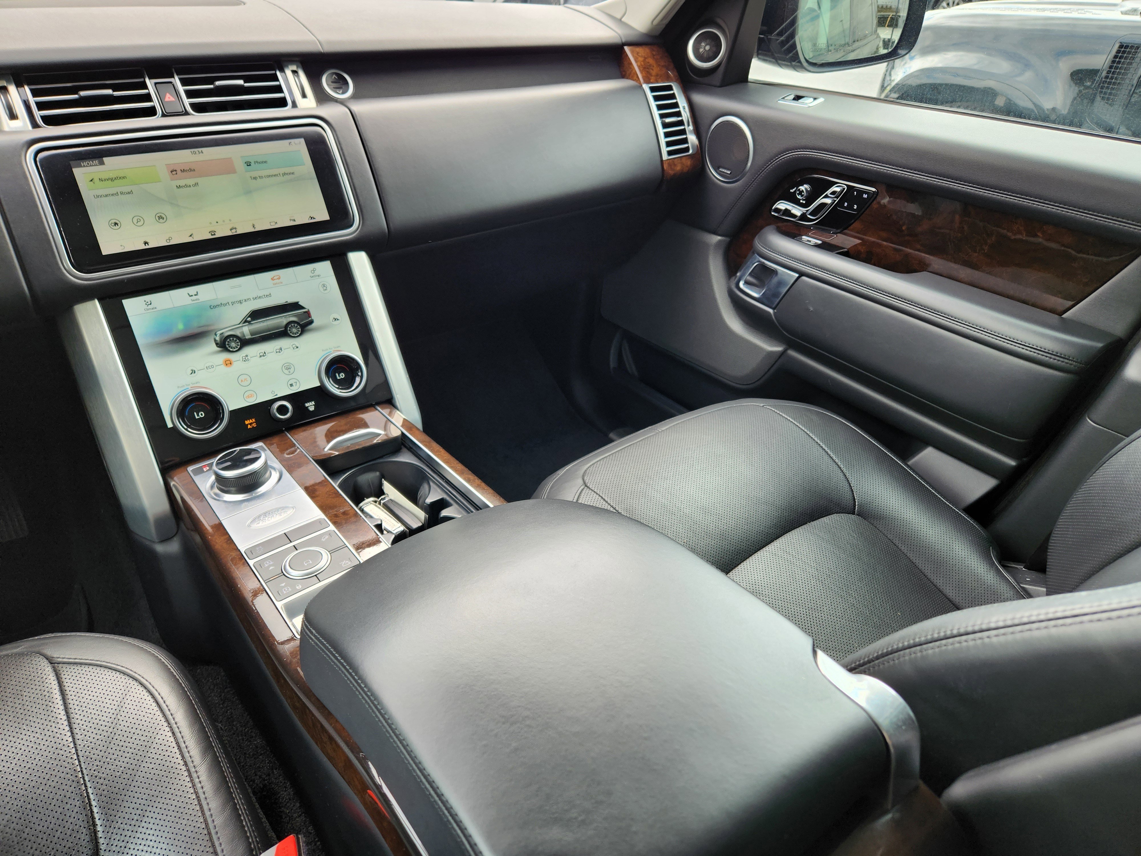 Used 2020 Land Rover Range Rover HSE image 14